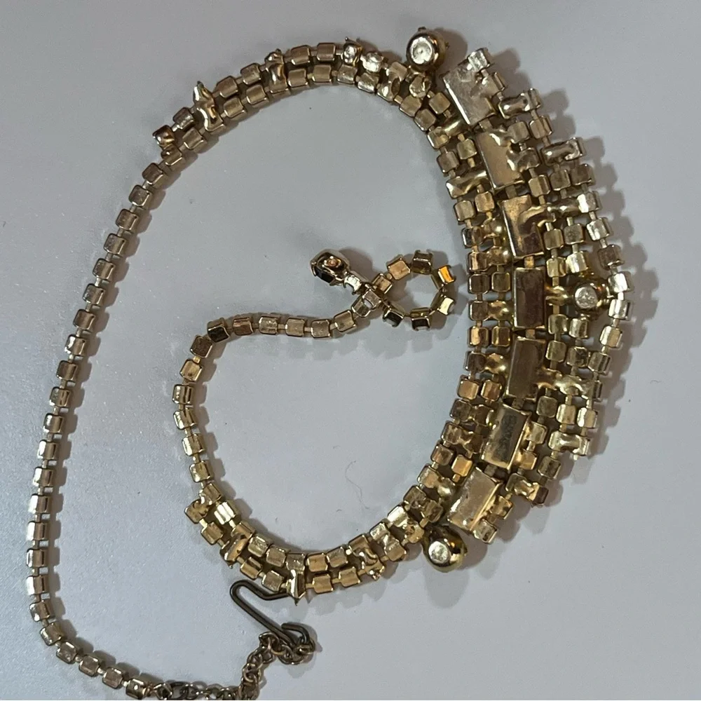 Antique 1940's Retro Art Deco White Milk Glass Emerald Cut Choker Necklace